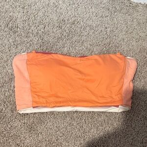 Reversible color block. Bandeau bikini top